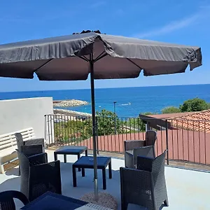 Lungomare Bed Guest house
